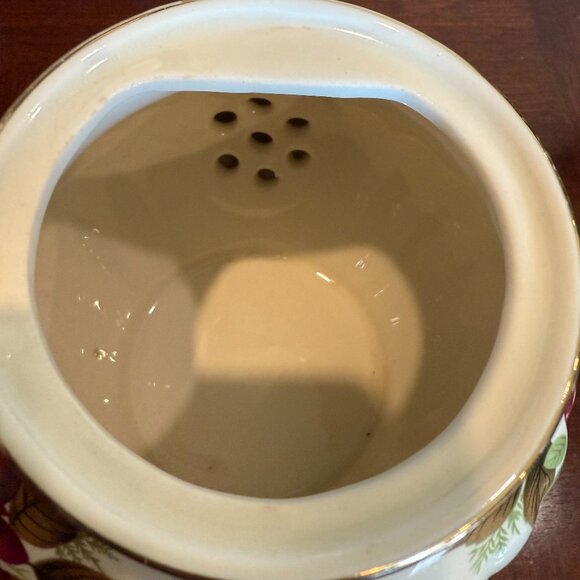 Sadler English Teapot - with Red Roses - Picture 4 of 5